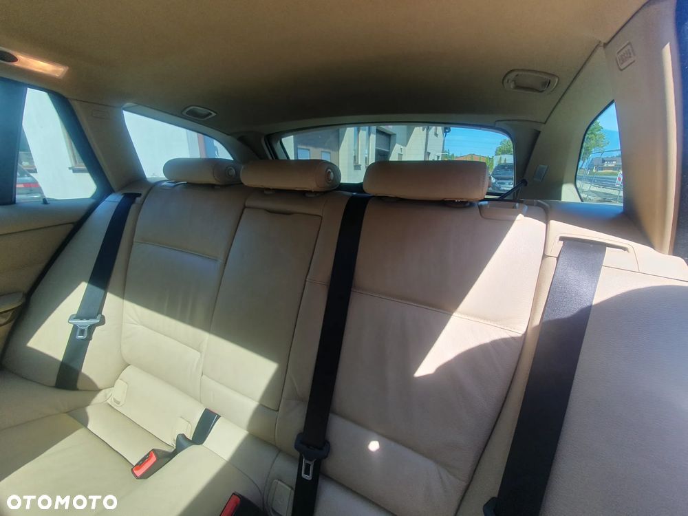 BMW Seria 3 - 25