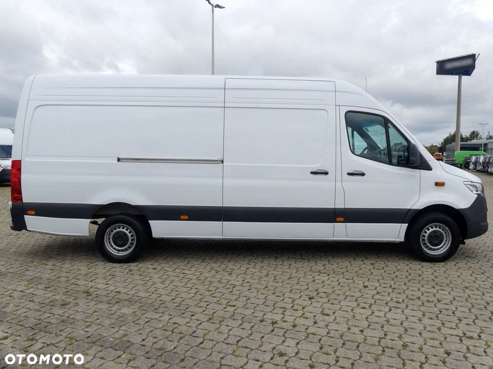 Mercedes-Benz Sprinter - 4
