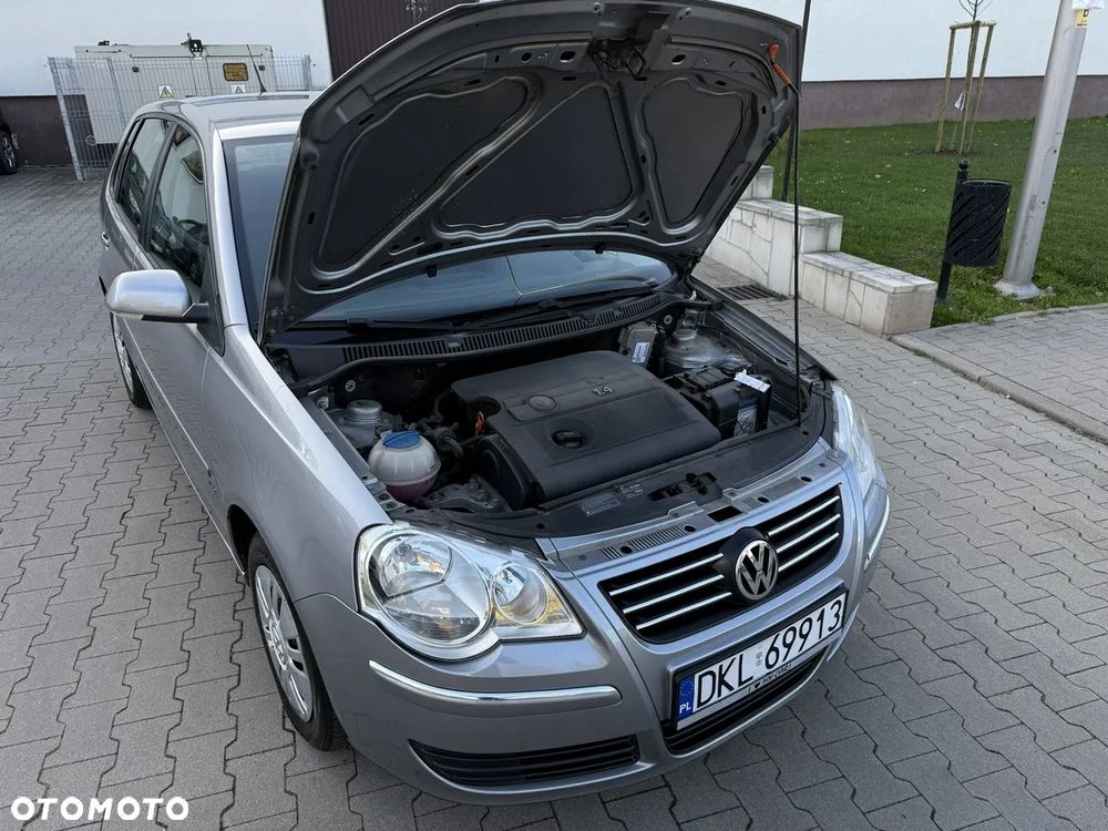 Volkswagen Polo 1.4 16V Comfortline - 13