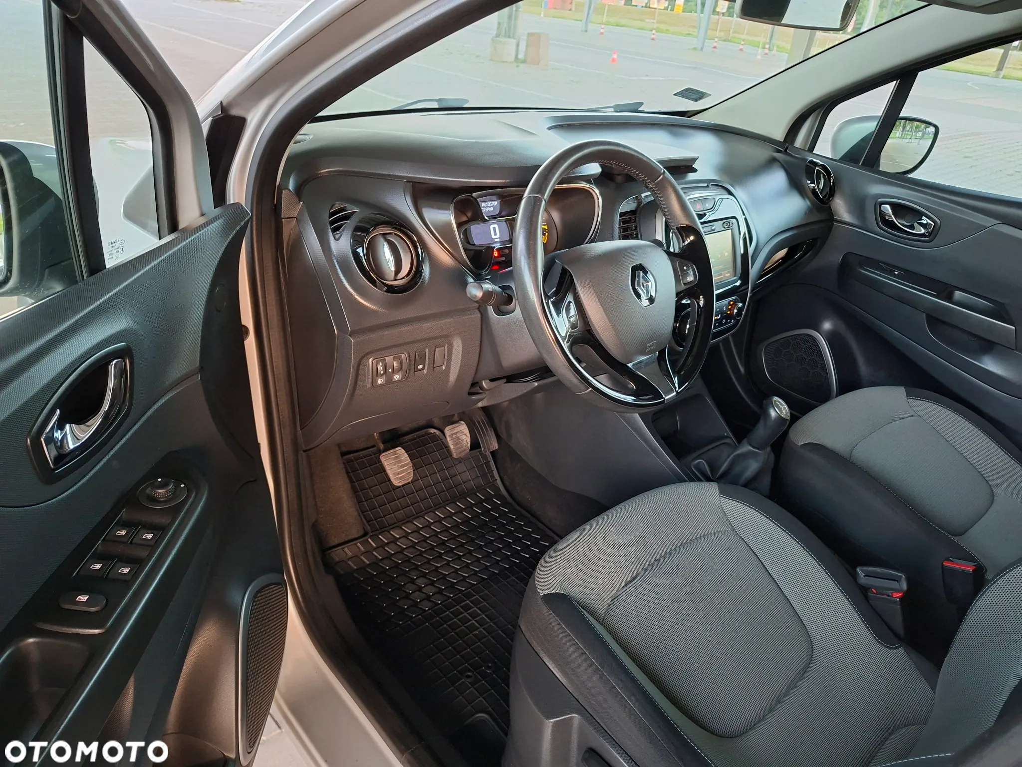 Renault Captur - 17