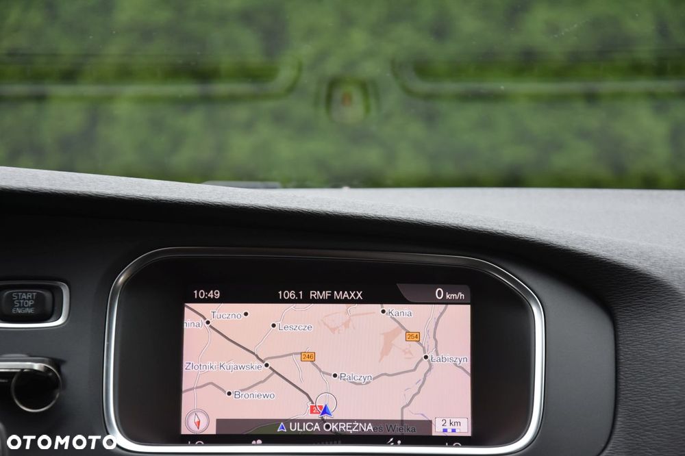 Volvo V40 D2 Drive-E SCR Momentum - 11