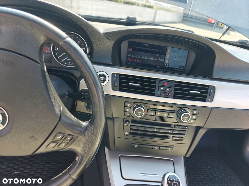 BMW Seria 3 325xi - 28
