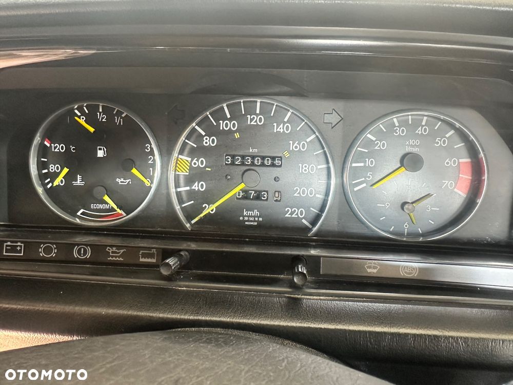 Mercedes-Benz W201 (190) - 17