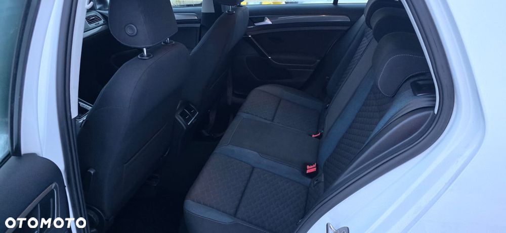 Volkswagen Golf 1.6 TDI SCR IQ.DRIVE - 27