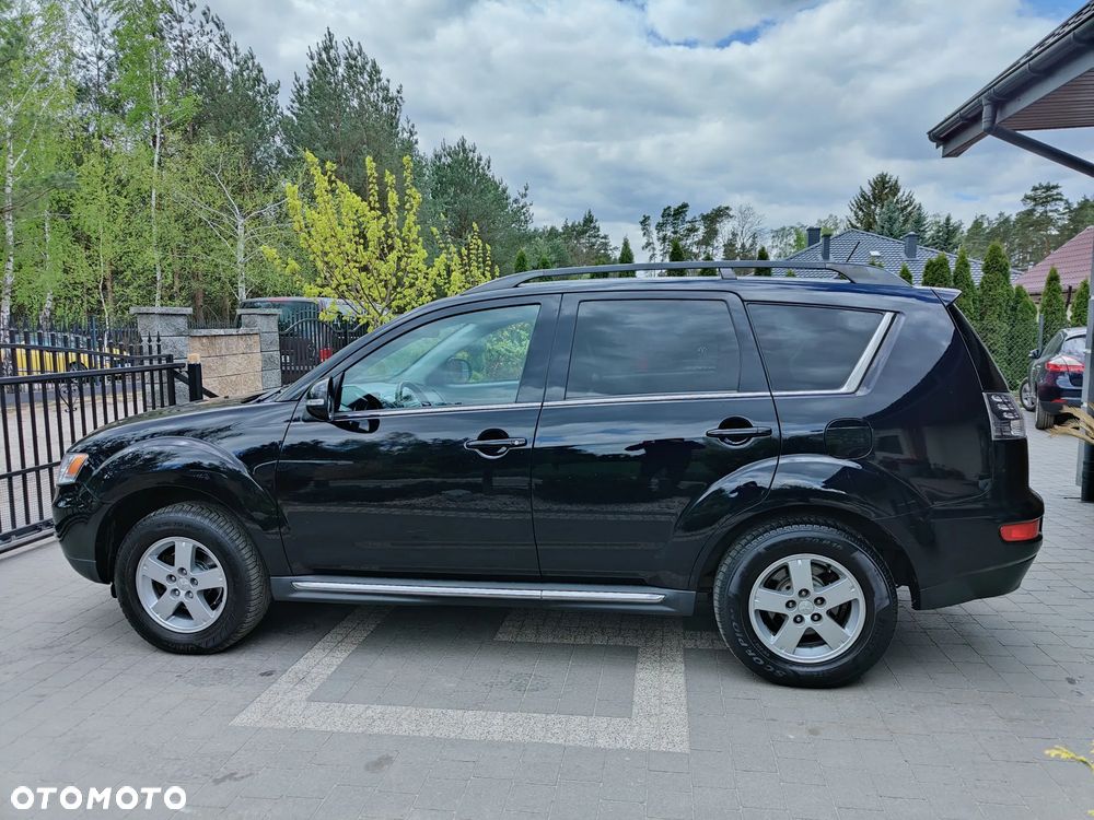 Mitsubishi Outlander 2.2 DI-D 4WD TC-SST Intense - 33