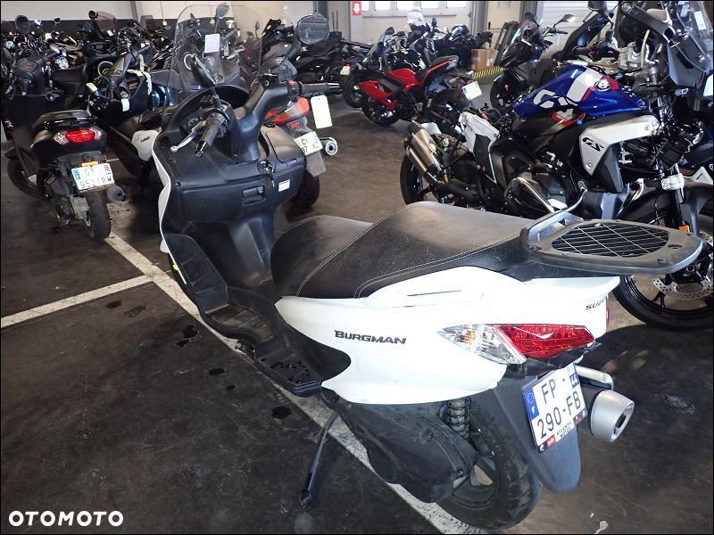 Suzuki Burgman - 4