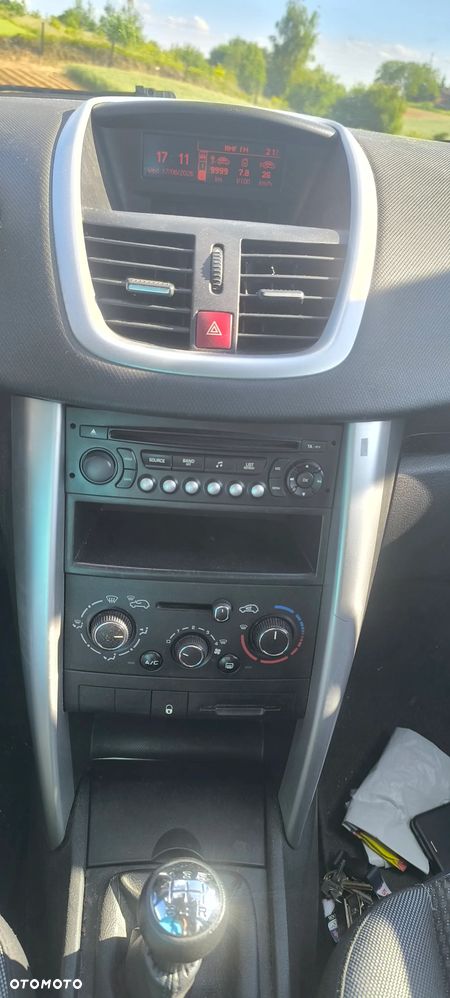 Peugeot 207 1.4 Trendy - 20