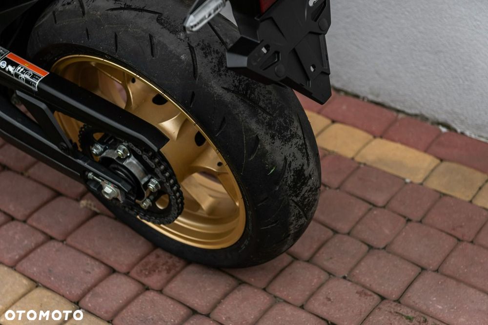 Honda CB - 9