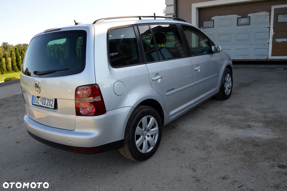 Volkswagen Touran 2.0 TDI United - 3