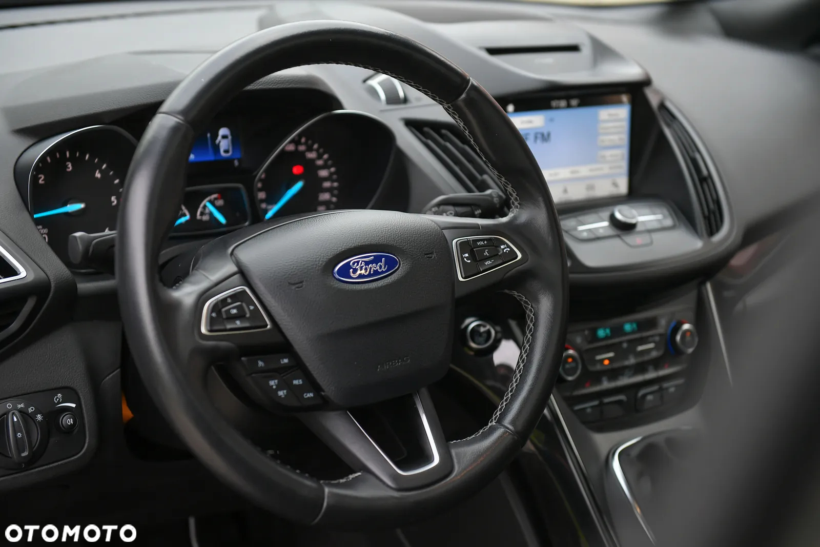 Ford Kuga - 17