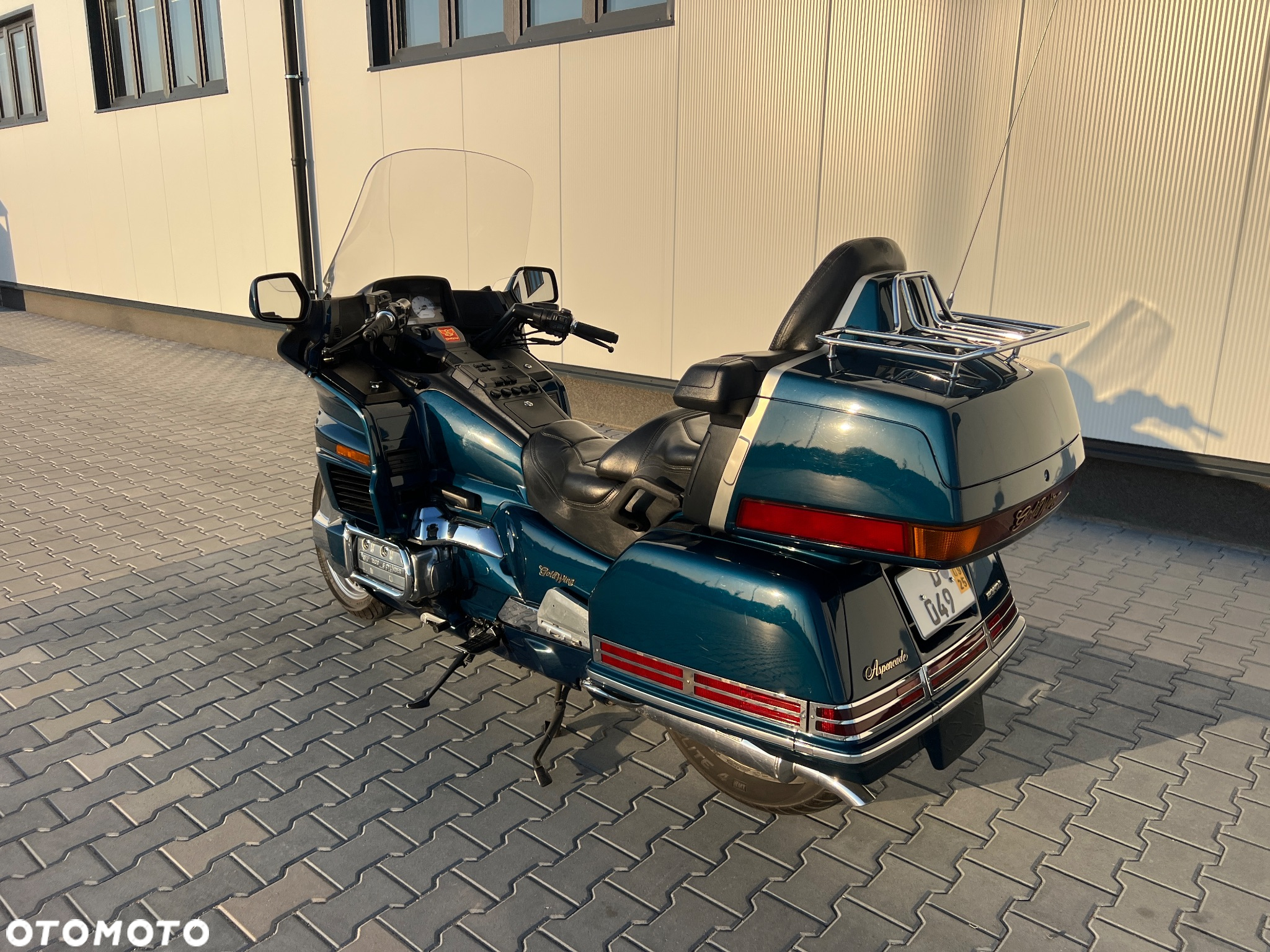 Honda GL - 12
