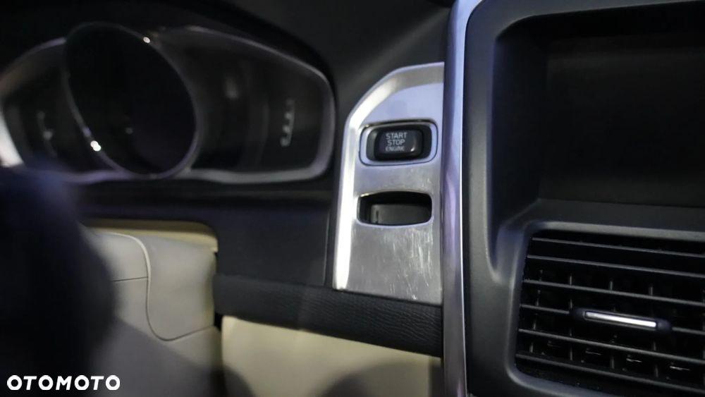 Volvo XC 60 - 23