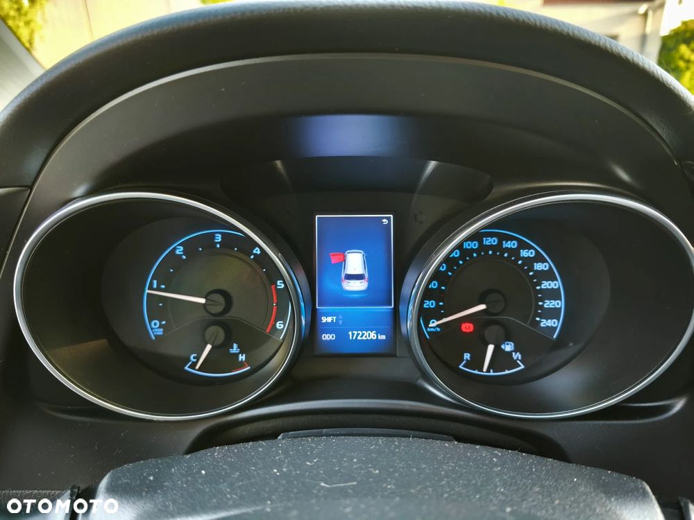 Toyota Auris 1.6 D-4D Dynamic - 22