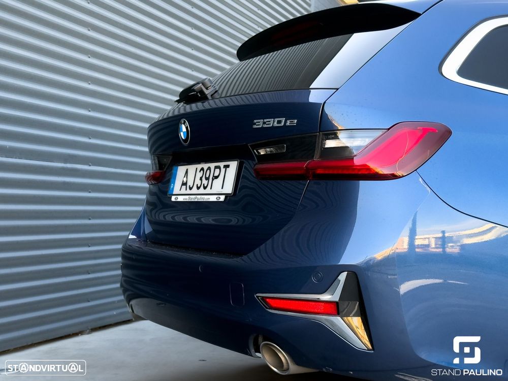 BMW 330 e Line Luxury Auto - 11