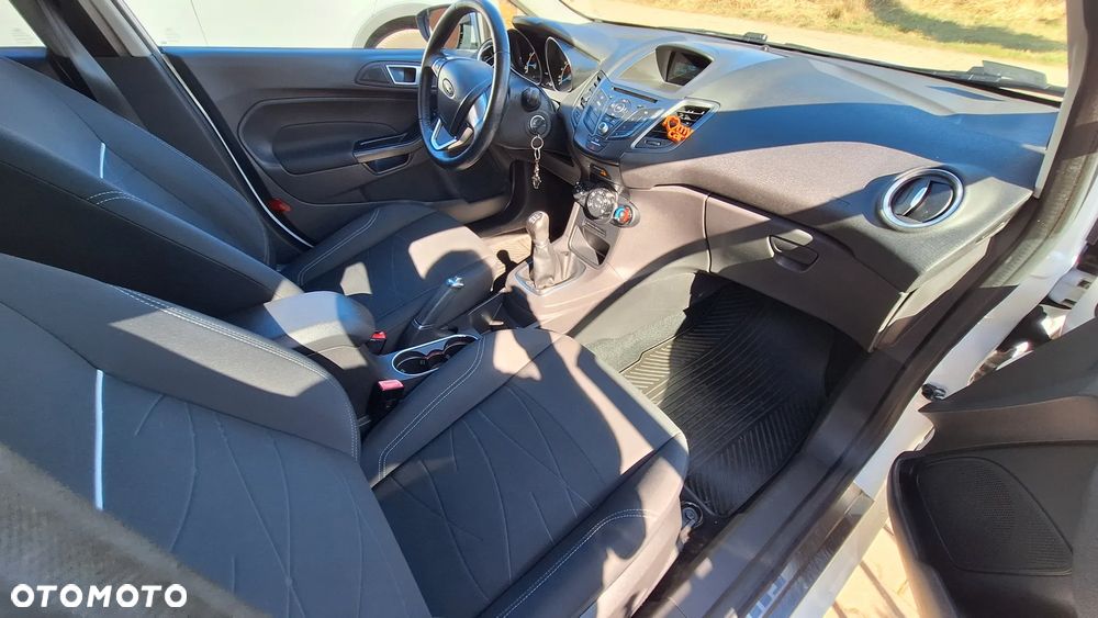 Ford Fiesta 1.25 Trend - 13