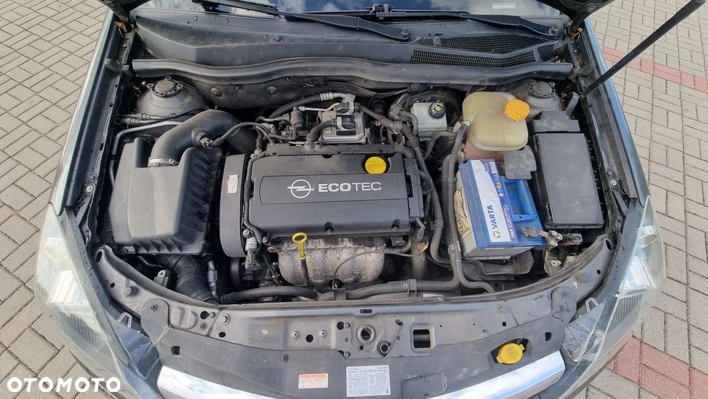 Opel Astra GTC 1.6 Sport - 17