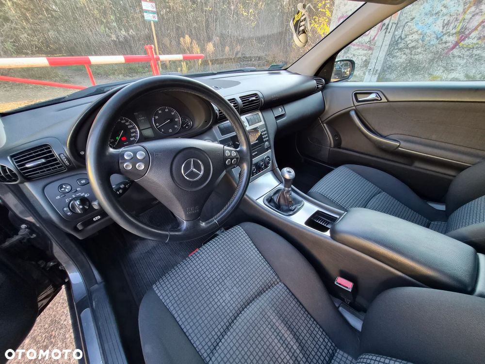 Mercedes-Benz Klasa C 180 Kompressor - 17