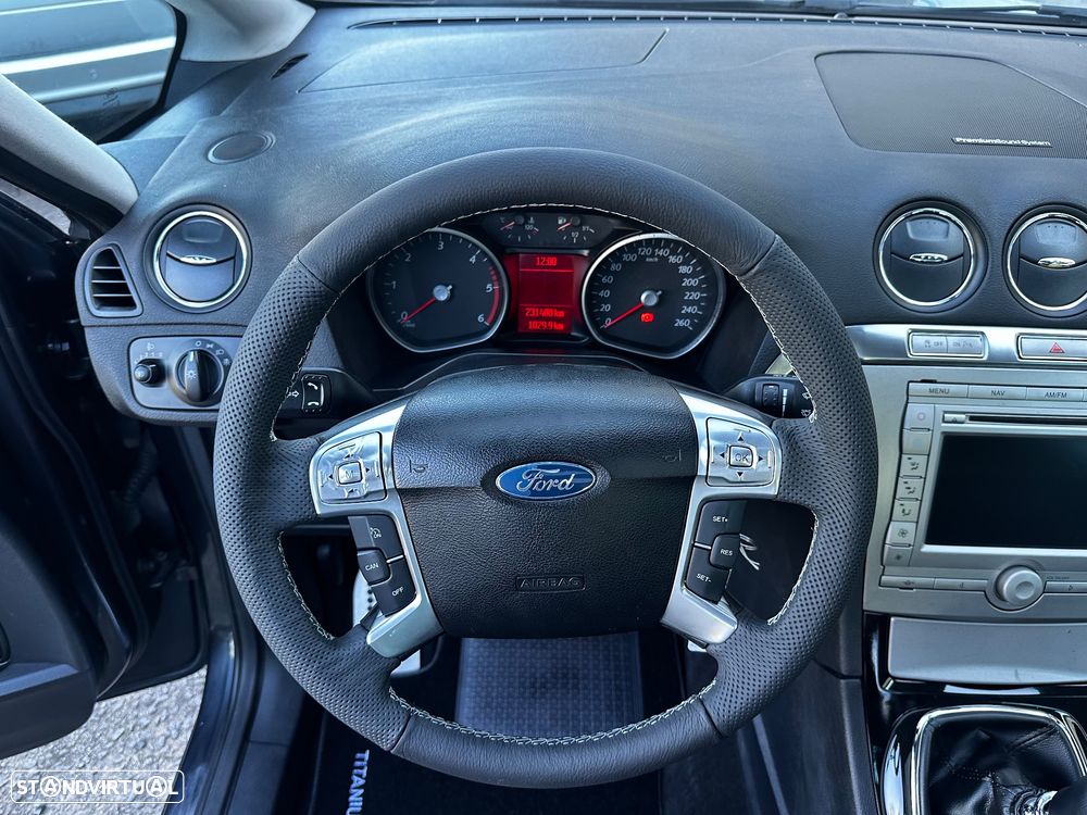 Ford S-Max 2.0 TDCi Titanium 7L - 12