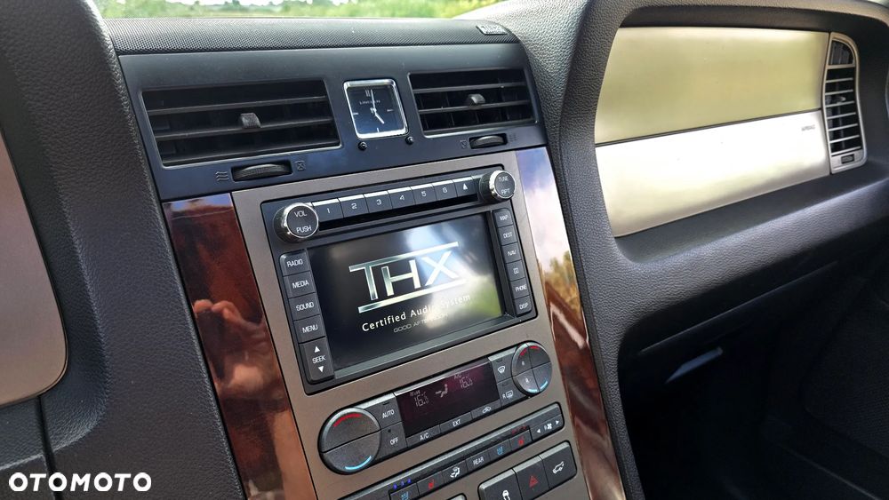 Lincoln Navigator 5.4 4WD Luxury - 32
