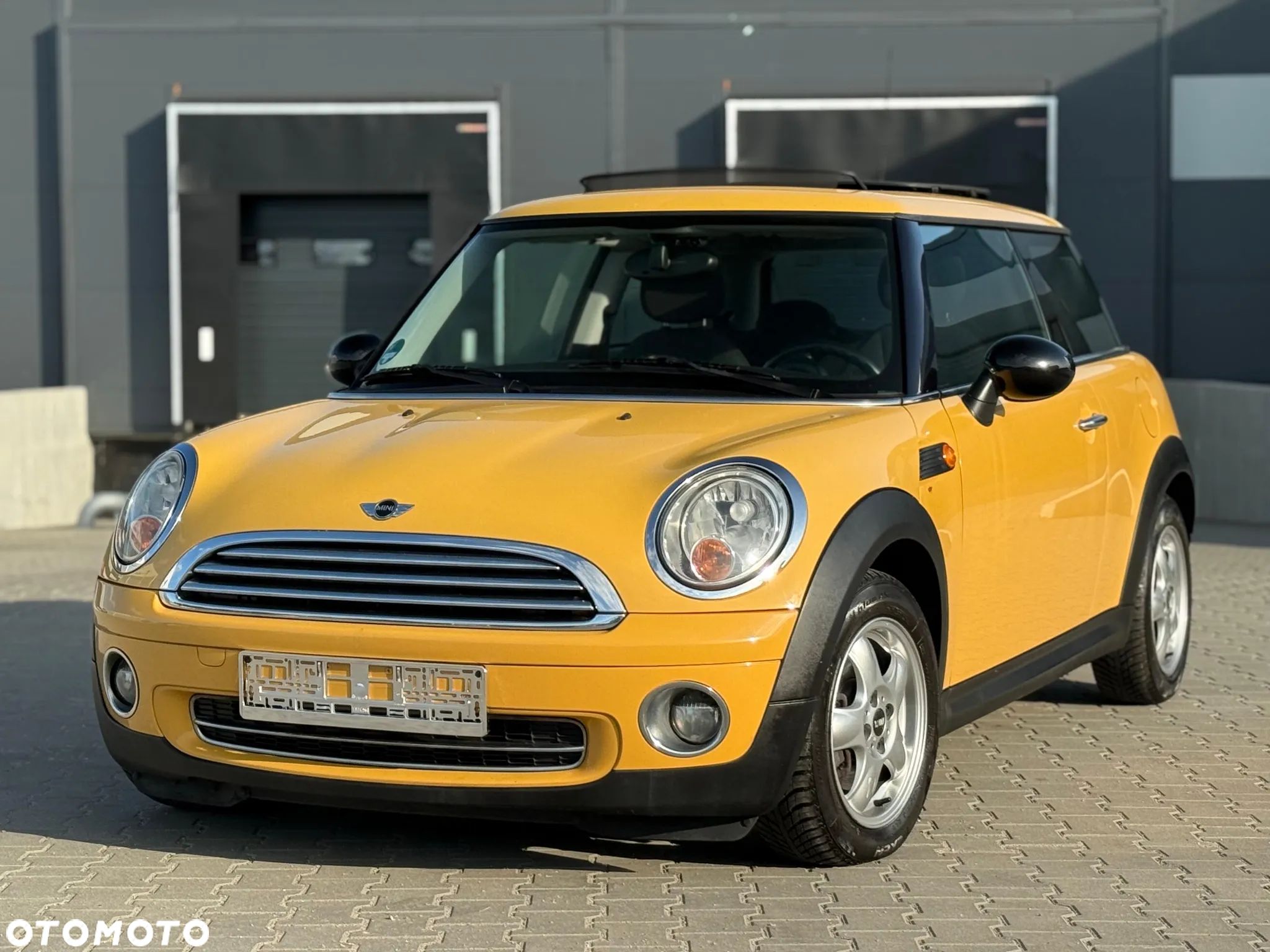 MINI ONE - 1