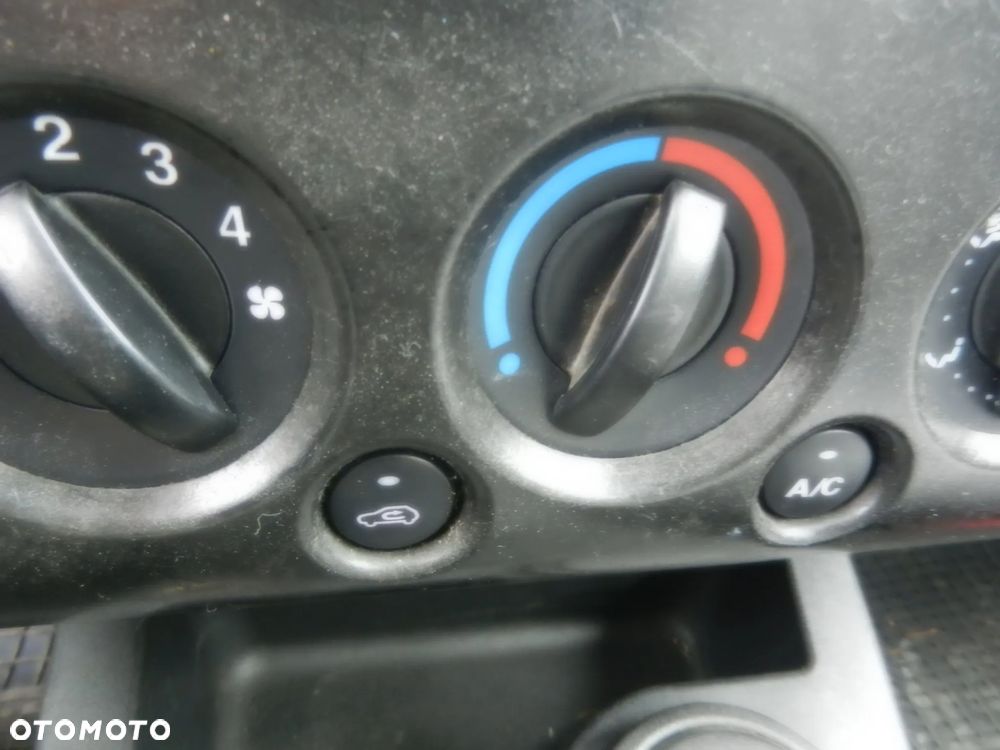 Ford Fusion 1.4 Ambiente - 6