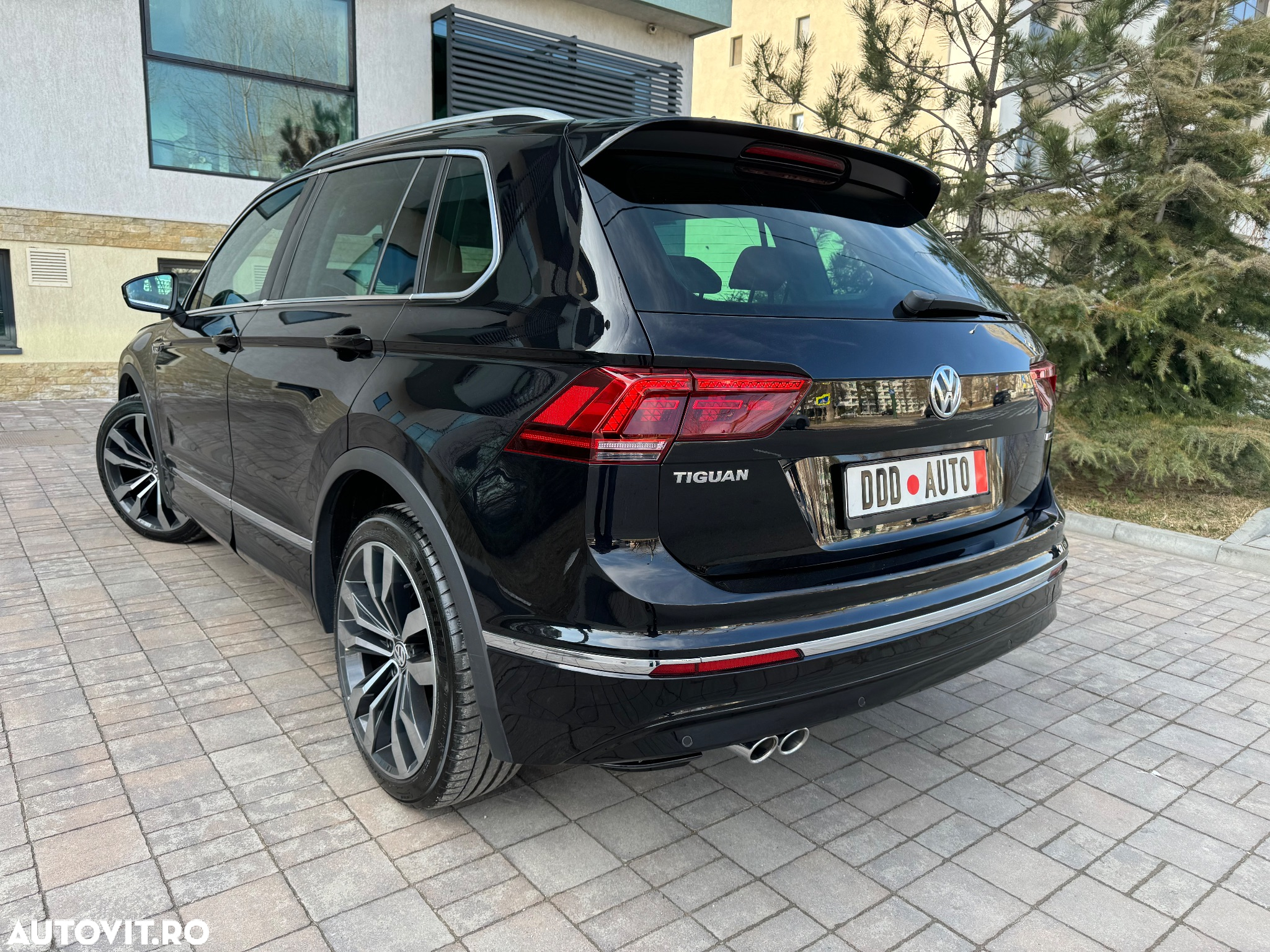 Volkswagen Tiguan 2.0 TDI 4Mot DSG Highline - 25