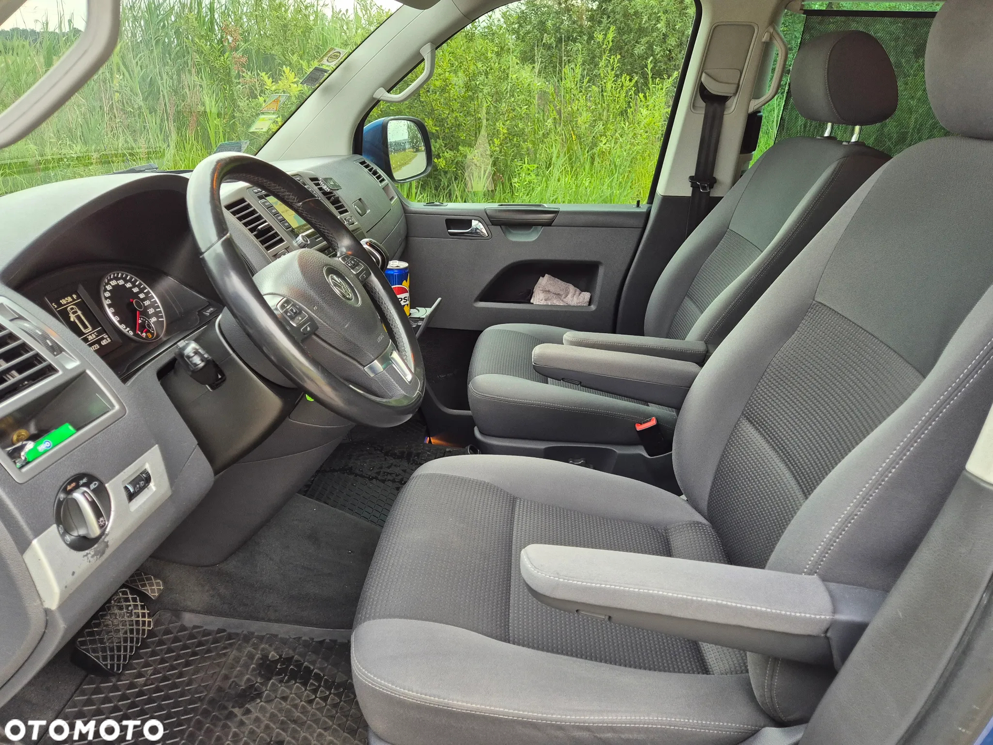 Volkswagen Multivan - 7