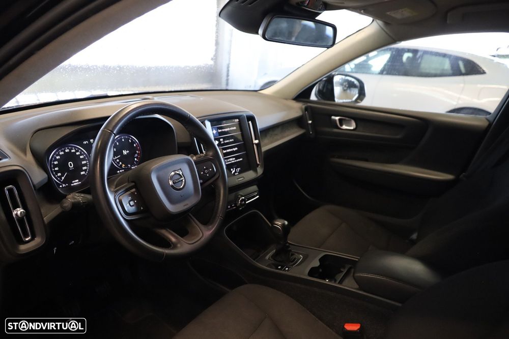 Volvo XC 40 1.5 T2 Momentum Core - 11