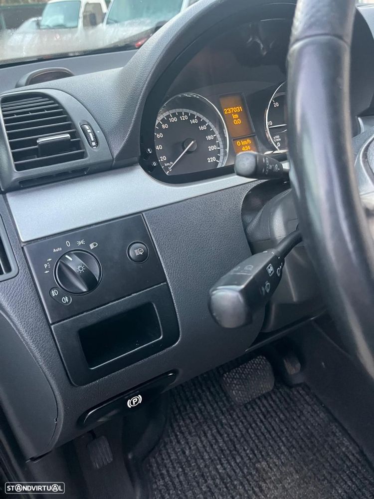 Mercedes-Benz Vito 6 lugares Automática - 19