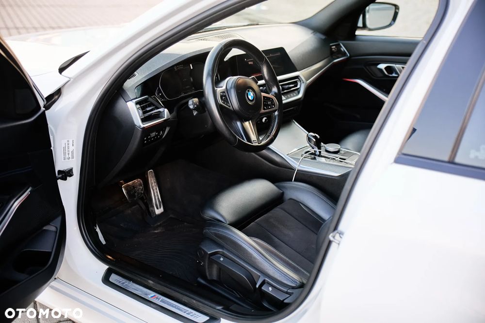 BMW Seria 3 - 22