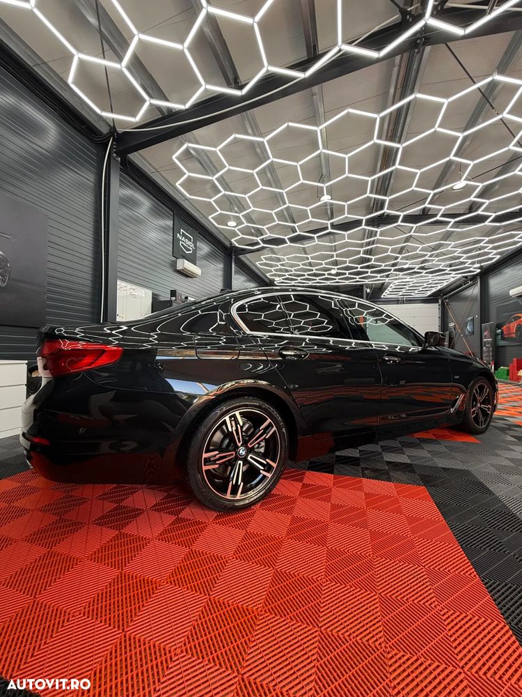 BMW Seria 5 520d xDrive AT - 5