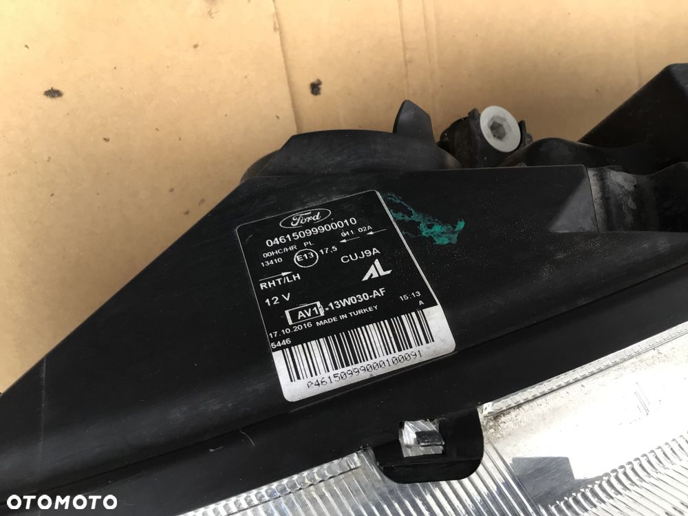 Lampa przednia lewa Ford B-max - 2