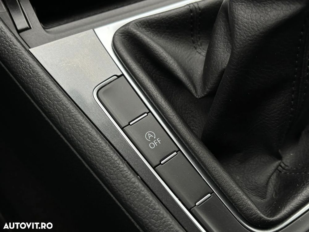 Volkswagen Golf 1.0 TSI Comfortline - 30