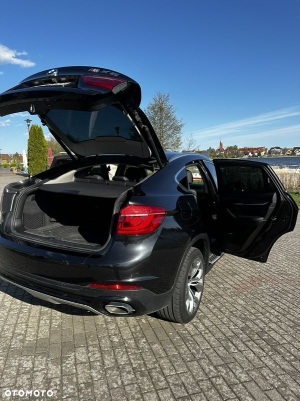 BMW X6 xDrive40d - 18