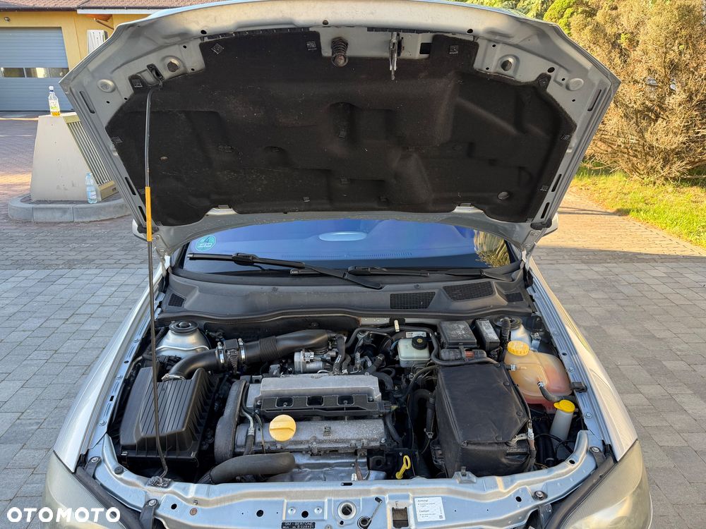 Opel Astra 1.6 - 19
