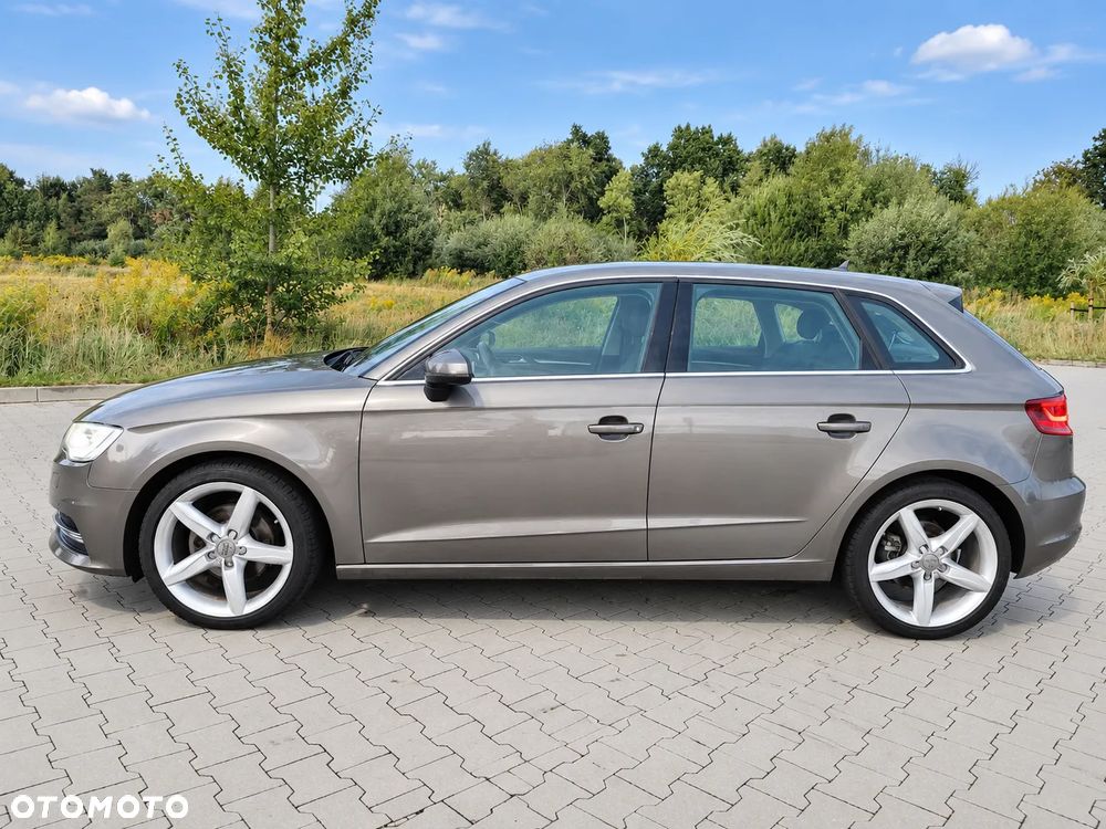 Audi A3 Sportback - 2