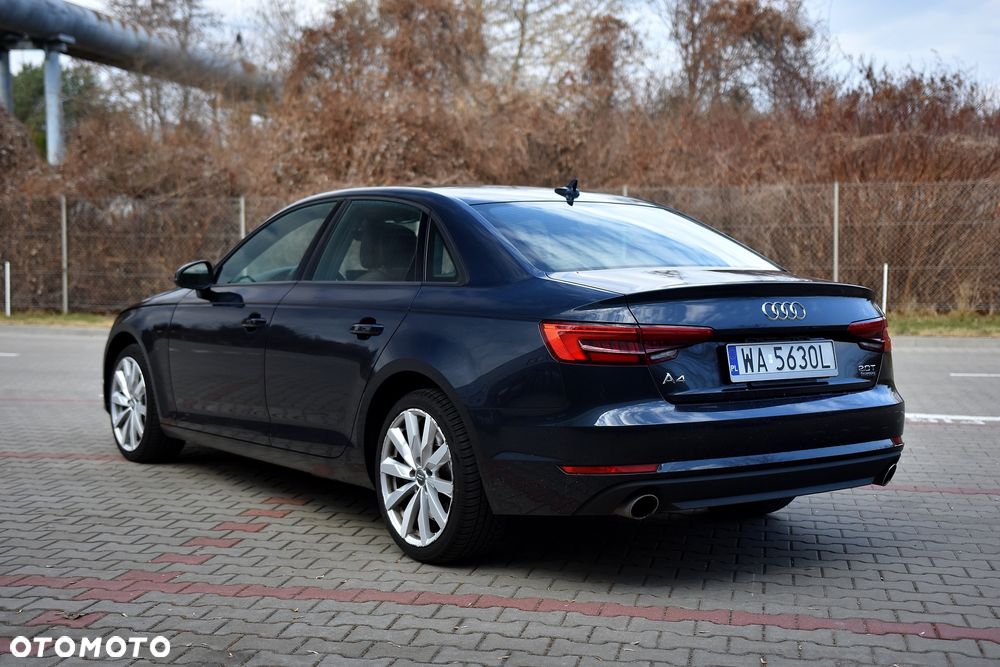 Audi A4 Limousine - 10