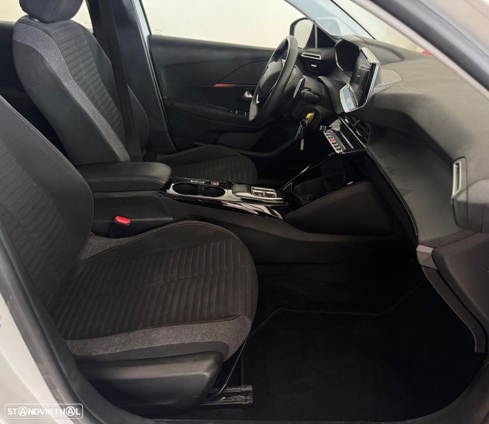 Peugeot 208 1.2 PureTech Allure Pack EAT8 - 15