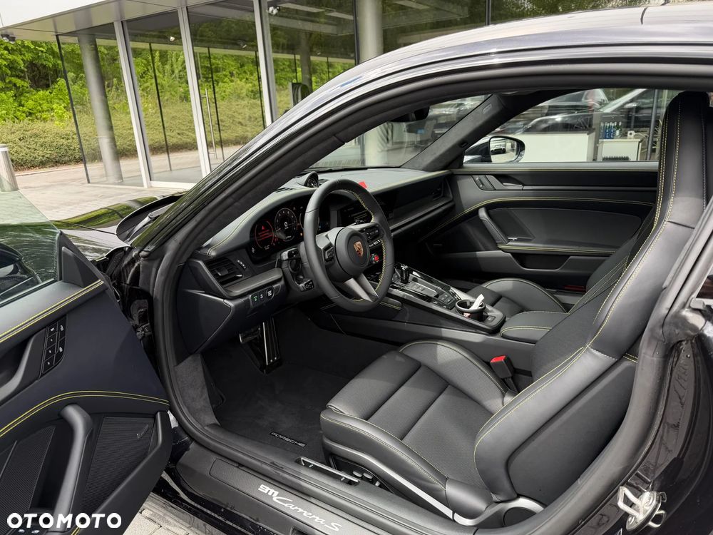 Porsche 911 Carrera S - 16