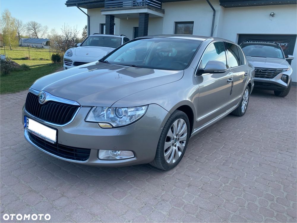 Skoda Superb 1.8 TSI FAMILY - 16