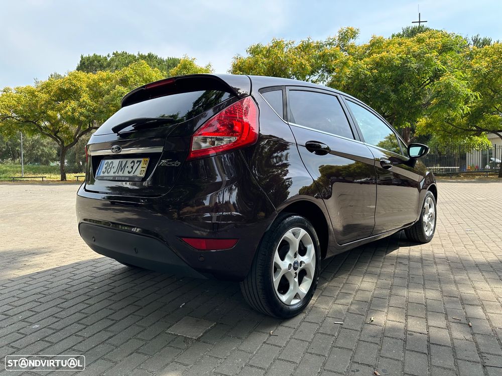 Ford Fiesta 1.4 Titanium Aut. - 5