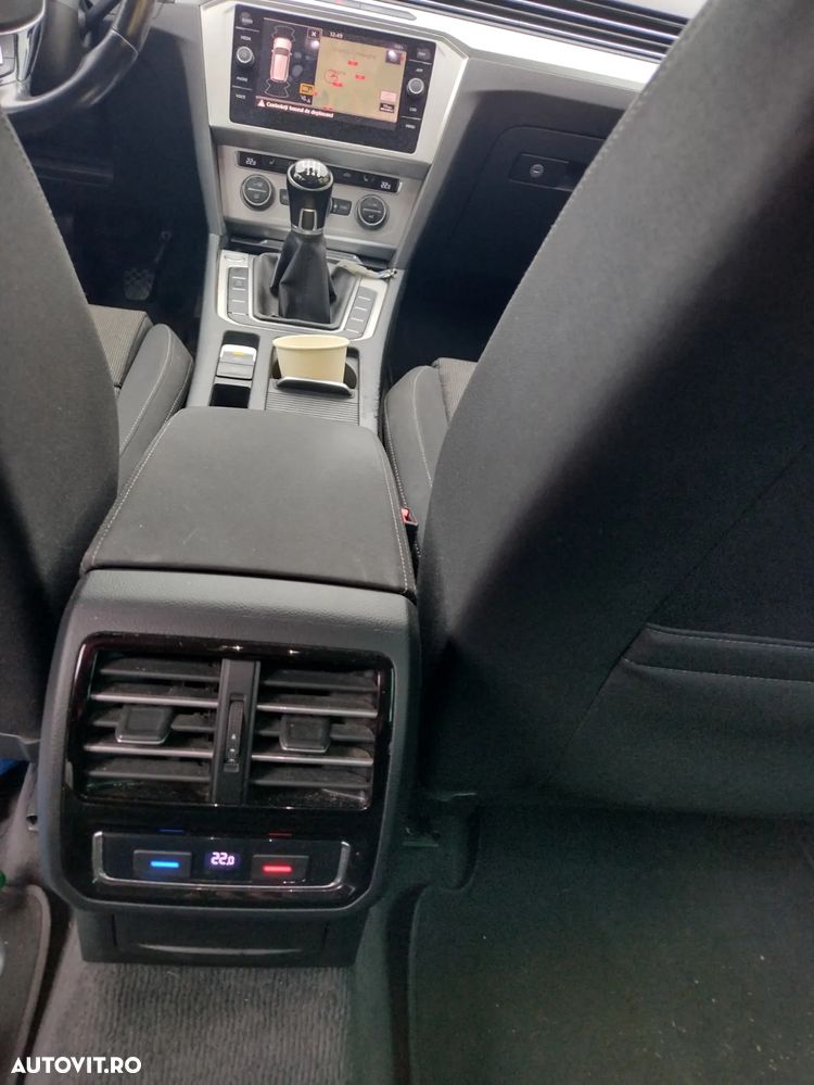 Volkswagen Passat Variant 2.0 TDI (BlueMotion Technology) Comfortline - 4