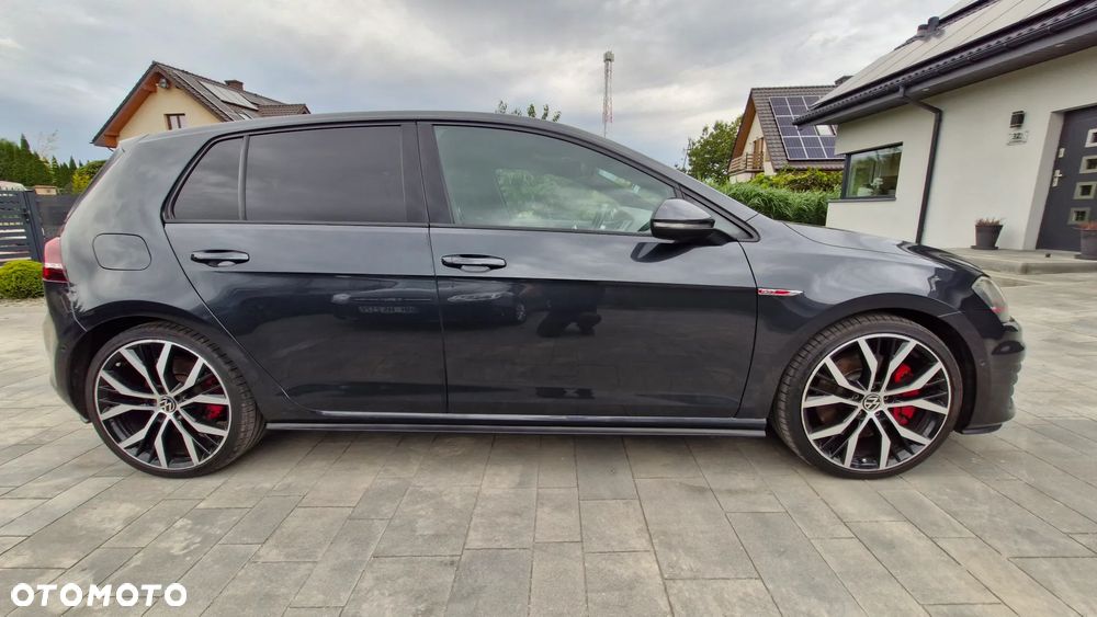 Volkswagen Golf GTI Performance BlueMotion Technology - 6