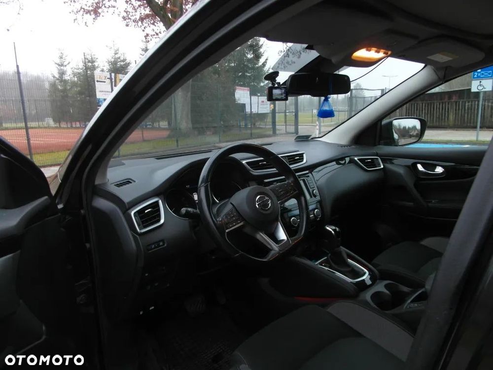 Nissan Qashqai 1.3 DIG-T N-Connecta DCT - 11