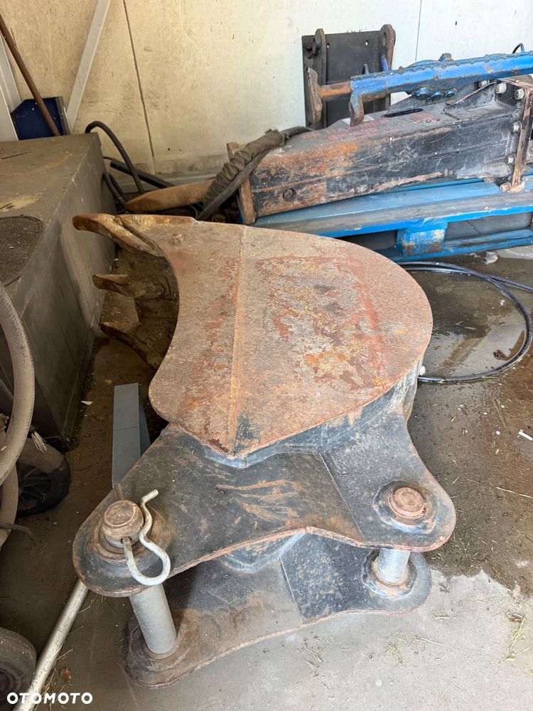 Case 695 - 11