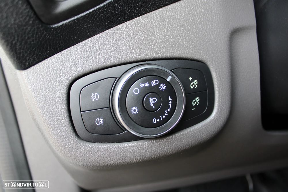 Ford Transit-Connect - 10