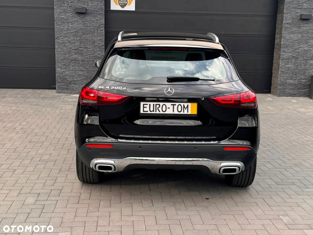 Mercedes-Benz GLA 200 d Progressive 8G-DCT - 5