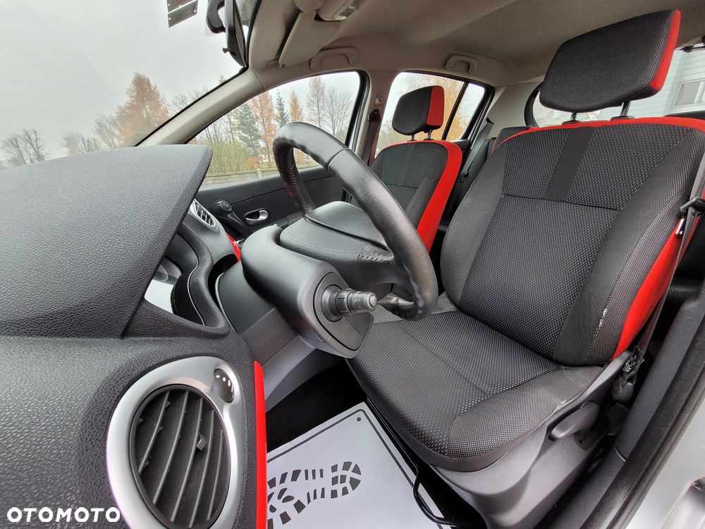 Renault Clio 1.2 16V Rip Curl - 16