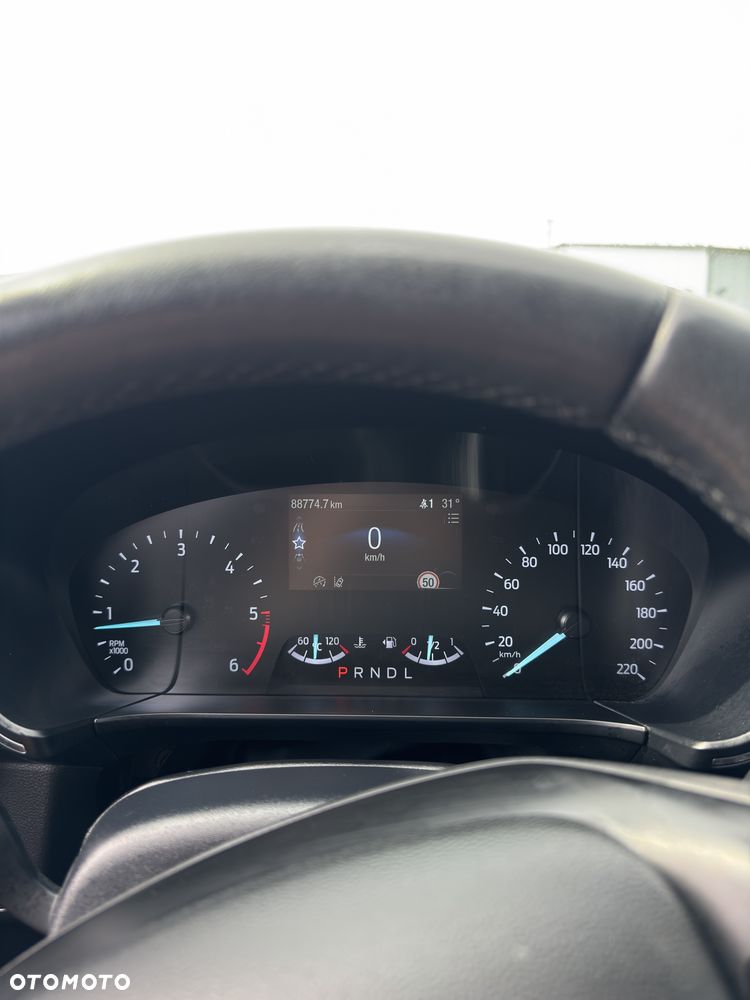 Ford Kuga - 3