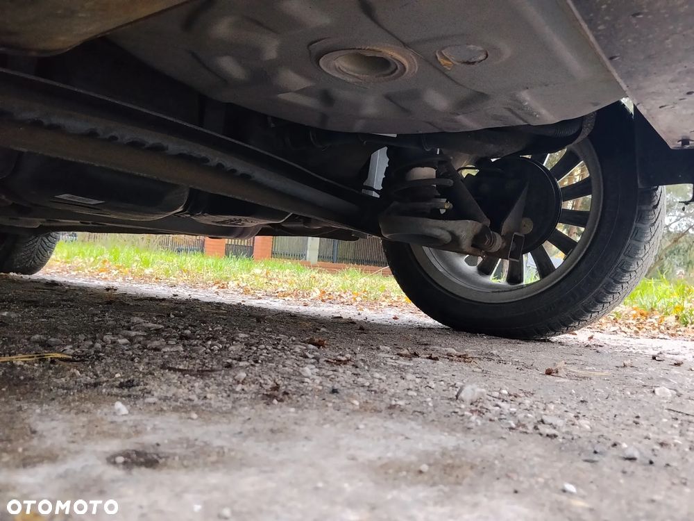 Ford KA 1.2 Titanium ASS EU6 - 22